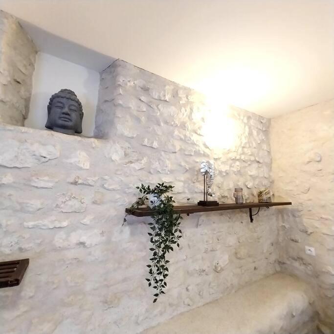Gite Dans Une Ancienne Corps De Ferme D Provins Bagian luar foto